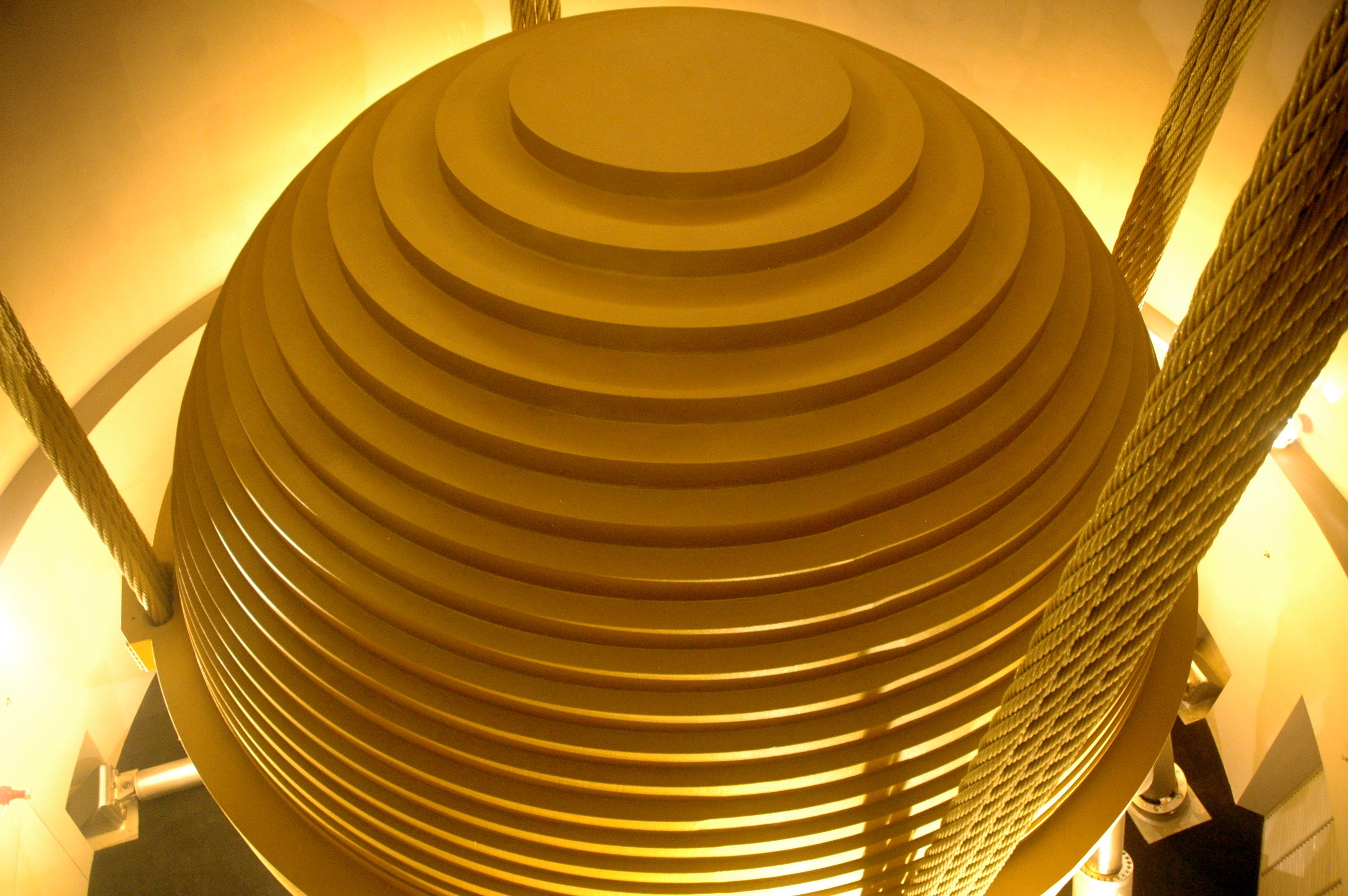 200508141523 Tuned Mass Damper Taipei 101